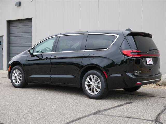 2027 Chrysler Pacifica PACIFICA SELECT AWD 2027 Chrysler Pacifica PACIFICA SELECT AWD