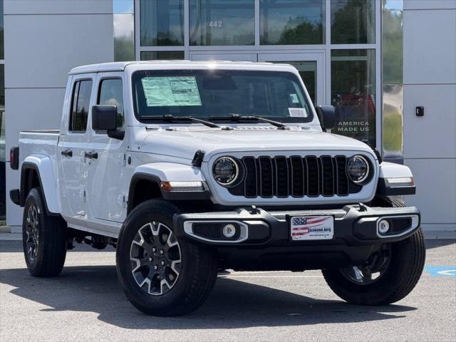 2026 Jeep Gladiator GLADIATOR SAHARA 4X4