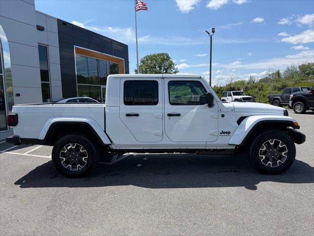 2026 Jeep Gladiator GLADIATOR SAHARA 4X4