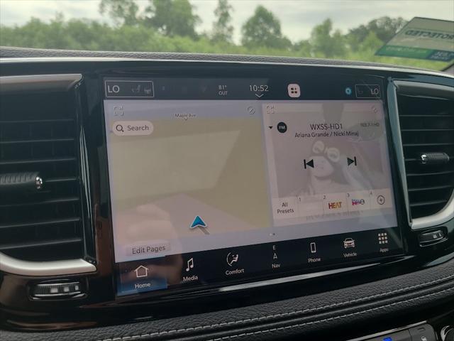 2027 Chrysler Pacifica Select