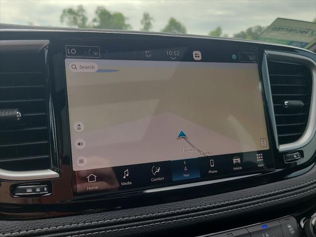 2027 Chrysler Pacifica Select