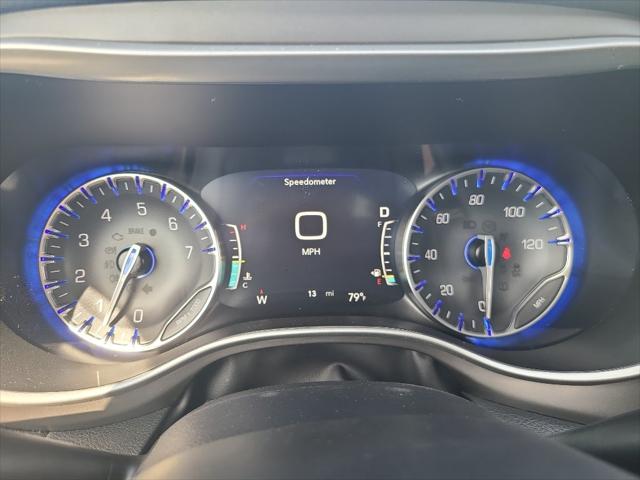 2027 Chrysler Pacifica Select
