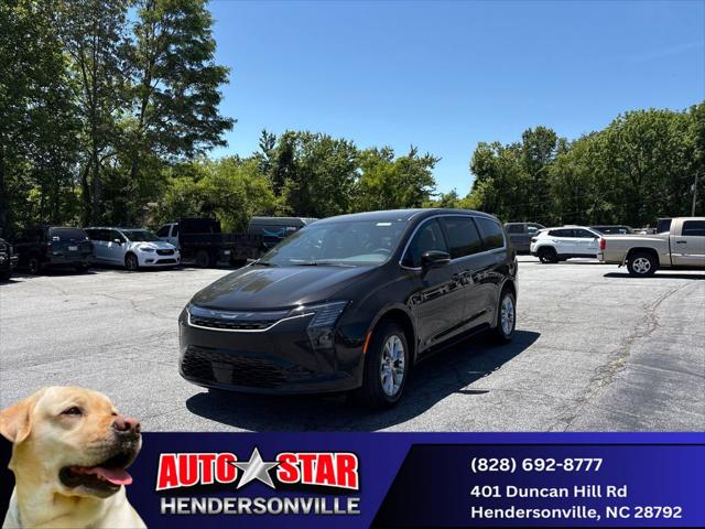 2027 Chrysler Pacifica PACIFICA SELECT AWD