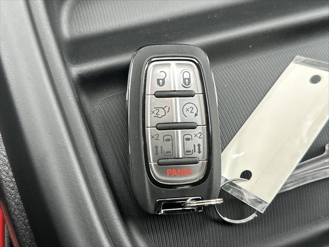 2027 Chrysler Pacifica PACIFICA SELECT