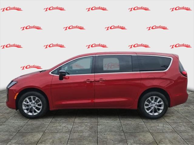 2027 Chrysler Pacifica Select