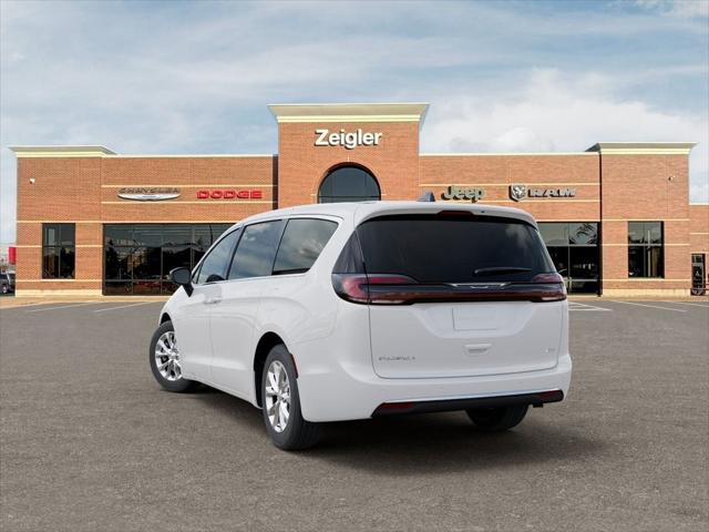 2027 Chrysler Pacifica PACIFICA SELECT AWD