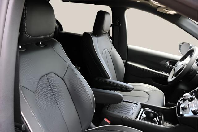 2027 Chrysler Pacifica Limited