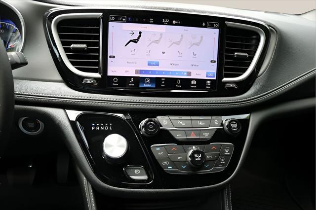 2027 Chrysler Pacifica Limited