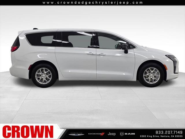 2027 Chrysler Pacifica Select
