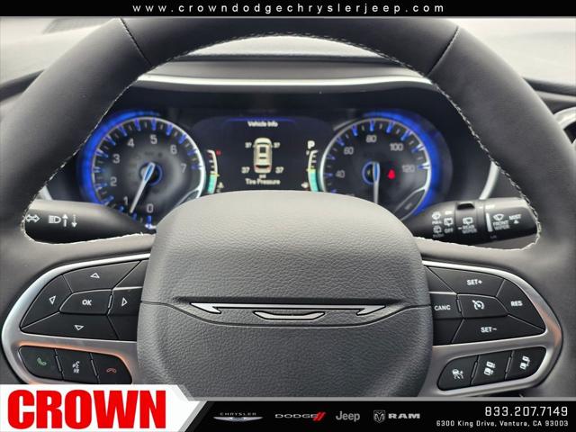 2027 Chrysler Pacifica Select