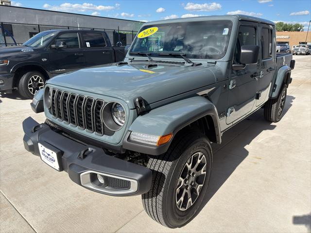 2026 Jeep Gladiator GLADIATOR SAHARA 4X4