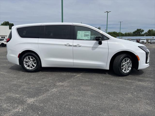 2027 Chrysler Pacifica PACIFICA SELECT