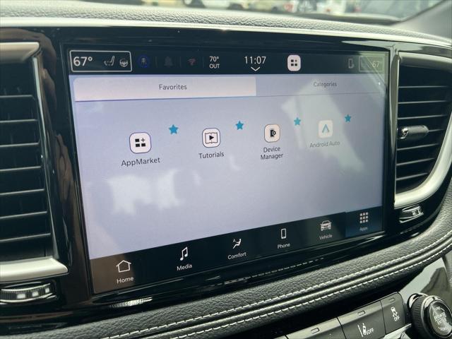 2027 Chrysler Pacifica Select