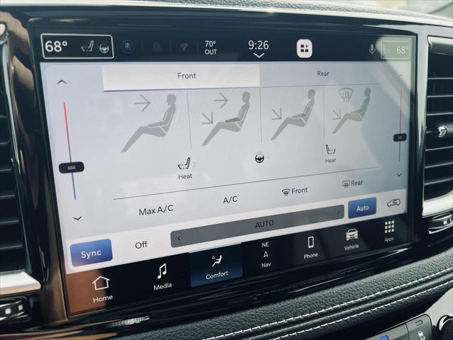 2027 Chrysler Pacifica Select