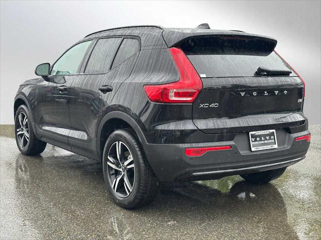 2026 Volvo XC40 Core, B5 AWD Gas (mild hybrid), Dark