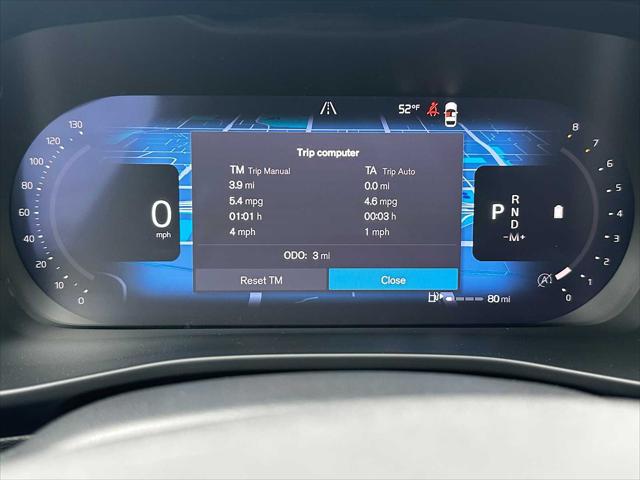 2026 Volvo XC40 Core, B5 AWD Gas (mild hybrid), Dark