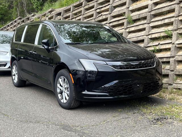 2027 Chrysler Pacifica PACIFICA SELECT AWD