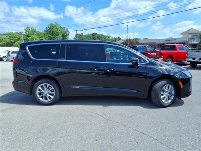 2027 Chrysler Pacifica PACIFICA SELECT AWD 2027 Chrysler Pacifica PACIFICA SELECT AWD