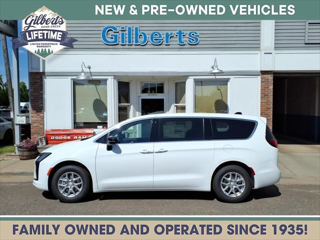 2027 Chrysler Pacifica Select for sale in Sand Creek, WI