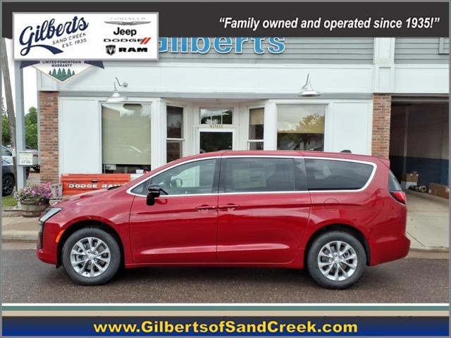 2027 Chrysler Pacifica Select for sale in Sand Creek, WI