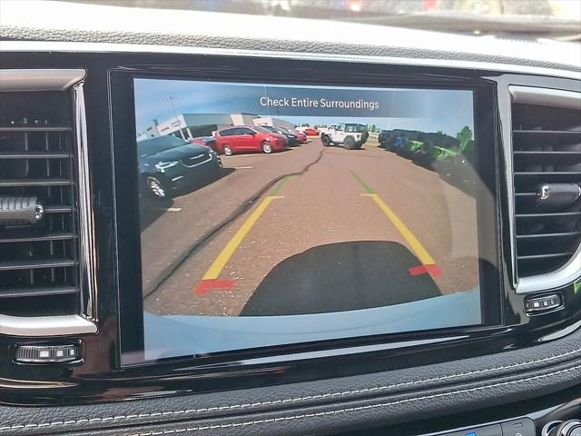 2027 Chrysler Pacifica Select AWD