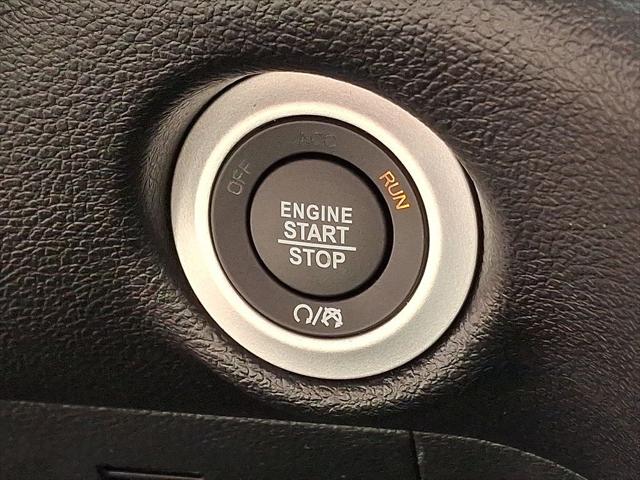 2027 Chrysler Pacifica Select AWD