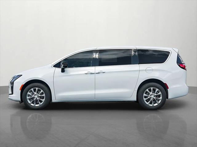 2027 Chrysler Pacifica PACIFICA SELECT AWD