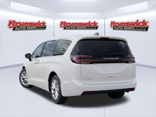 2027 Chrysler Pacifica PACIFICA SELECT AWD