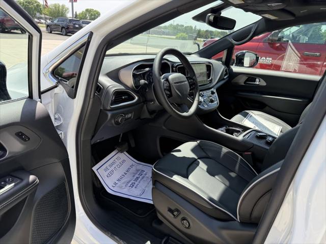2027 Chrysler Pacifica Limited