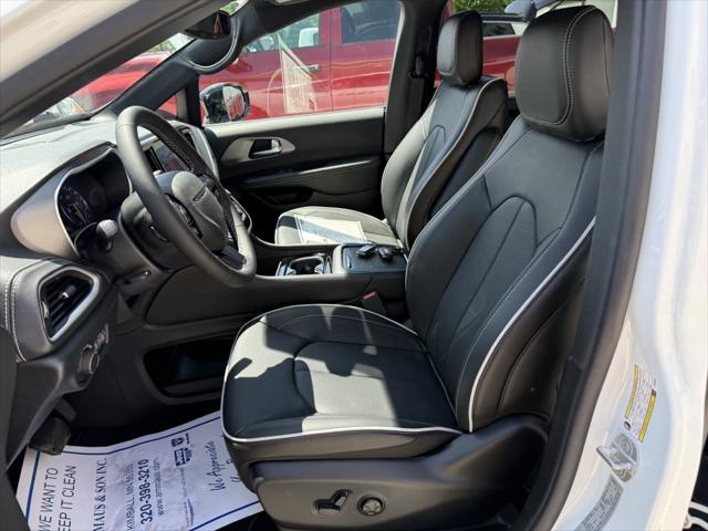 2027 Chrysler Pacifica Limited