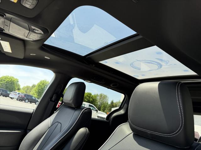 2027 Chrysler Pacifica Limited