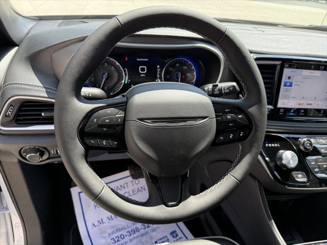 2027 Chrysler Pacifica Limited