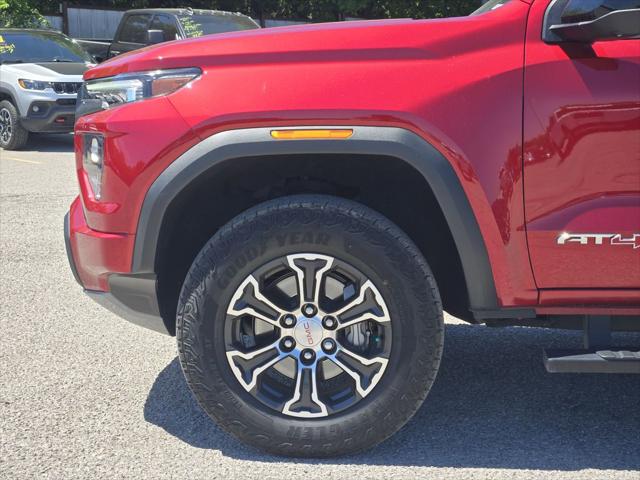 2023 GMC Canyon 4WD Crew Cab Short Box AT4