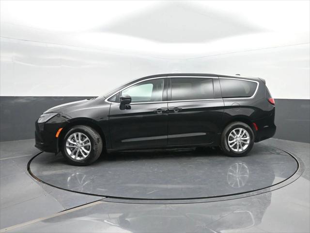 2027 Chrysler Pacifica PACIFICA SELECT AWD