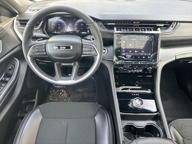 2025 Jeep Grand Cherokee Altitude X 4x4