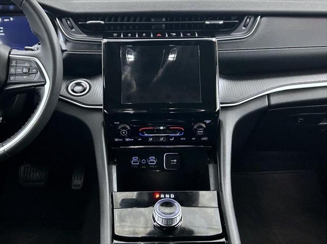 2023 Jeep Grand Cherokee L Laredo 4x4