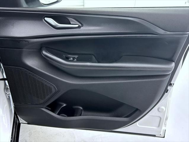 2023 Jeep Grand Cherokee L Laredo 4x4