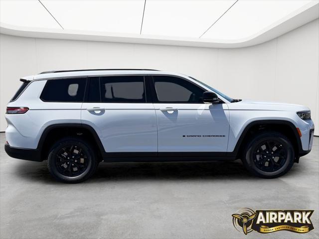 2026 Jeep Grand Cherokee L GRAND CHEROKEE L LAREDO ALTITUDE 4X2