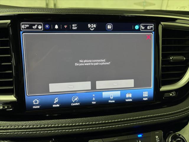 2027 Chrysler Pacifica Select