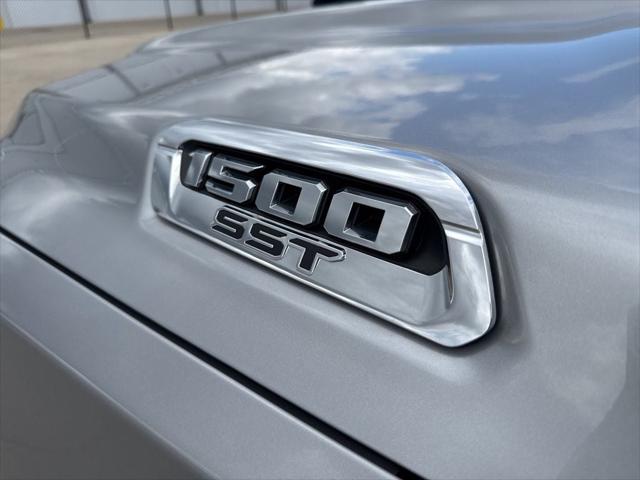 2025 Ram 1500 Laramie Crew Cab 4x4 5'7" Box