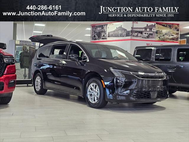 2027 Chrysler Pacifica PACIFICA SELECT
