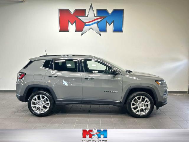2023 Jeep Compass Latitude Lux FWD
