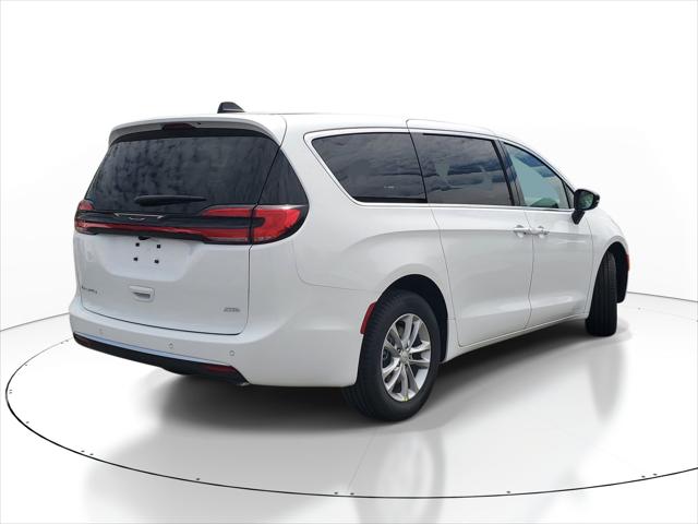 2027 Chrysler Pacifica PACIFICA SELECT AWD