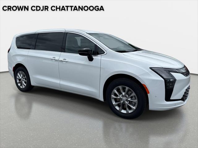 2027 Chrysler Pacifica PACIFICA SELECT AWD
