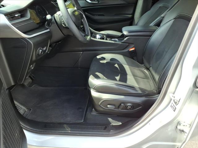 2025 Jeep Grand Cherokee L Altitude X 4x4