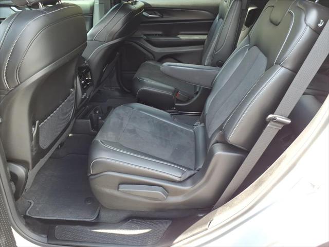 2025 Jeep Grand Cherokee L Altitude X 4x4