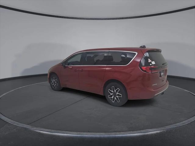 2027 Chrysler Pacifica Limited AWD