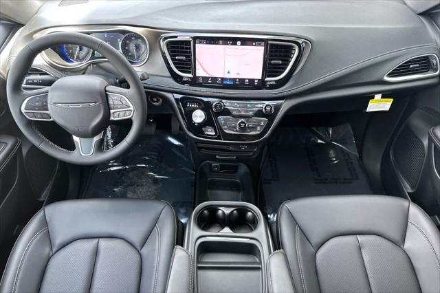 2027 Chrysler Pacifica PACIFICA SELECT AWD