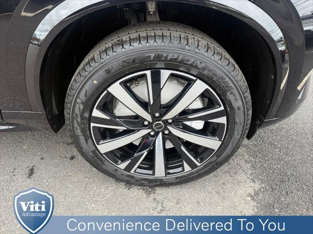 2026 Volvo XC90 Core, B5 AWD Gas (mild hybrid), Gasoline, Bright, 7 Seats