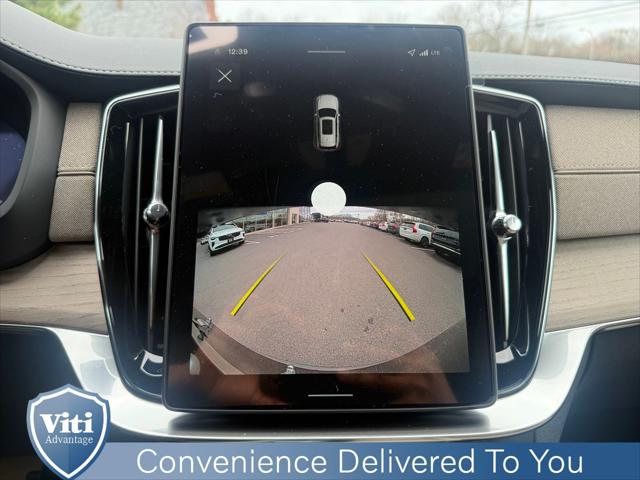 2026 Volvo XC90 Core, B5 AWD Gas (mild hybrid), Gasoline, Bright, 7 Seats